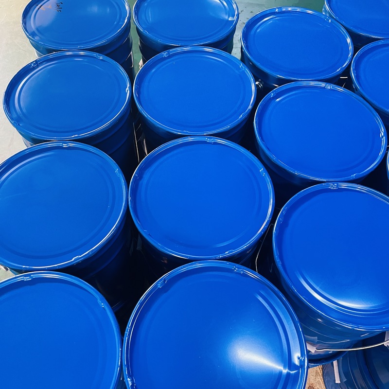 رزین اپوکسی مایع شفاف کریستالی برای قطعات عایق الکتریکی 10-35 کیلو ولت با مایع چسبناک سفید شیری